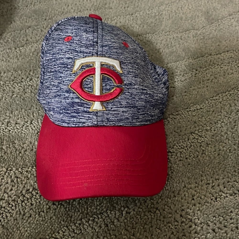 Twins cap